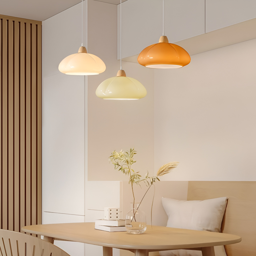 PumpaLuxe – Lampadario Retro in Vetro e Legno con Fascino Nordico