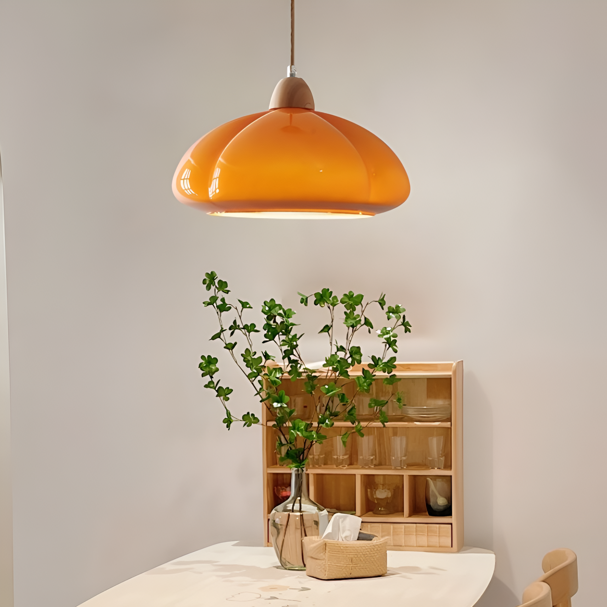 PumpaLuxe – Lampadario Retro in Vetro e Legno con Fascino Nordico
