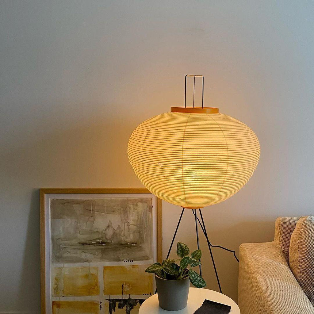 Kira | Lampada da terra in carta di riso giapponese con luce ambientale soffusa