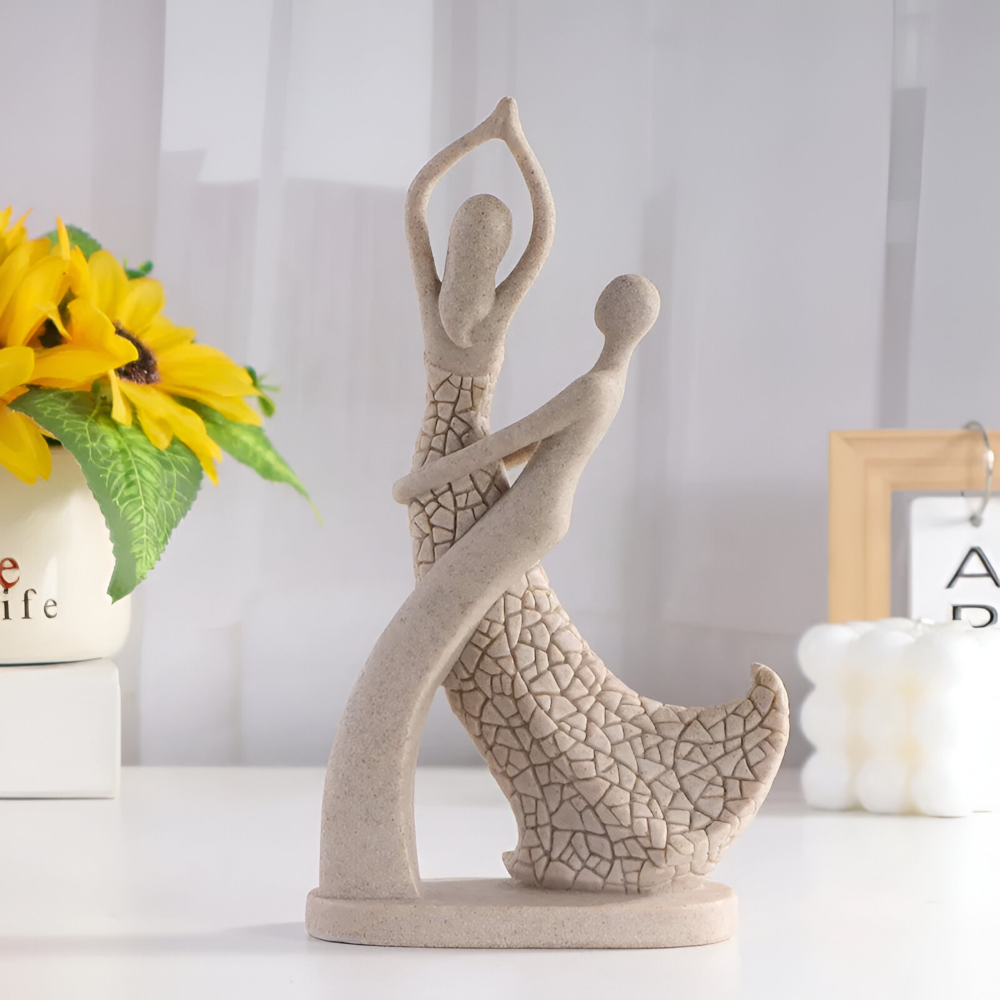SandHeart Duo – Elegante Coppia Romantica in Resina Simile alla Arenaria