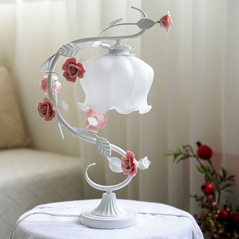 Lampada a Cupola di Vetro con Rosa – Luce da Tavolo Shabby Chic