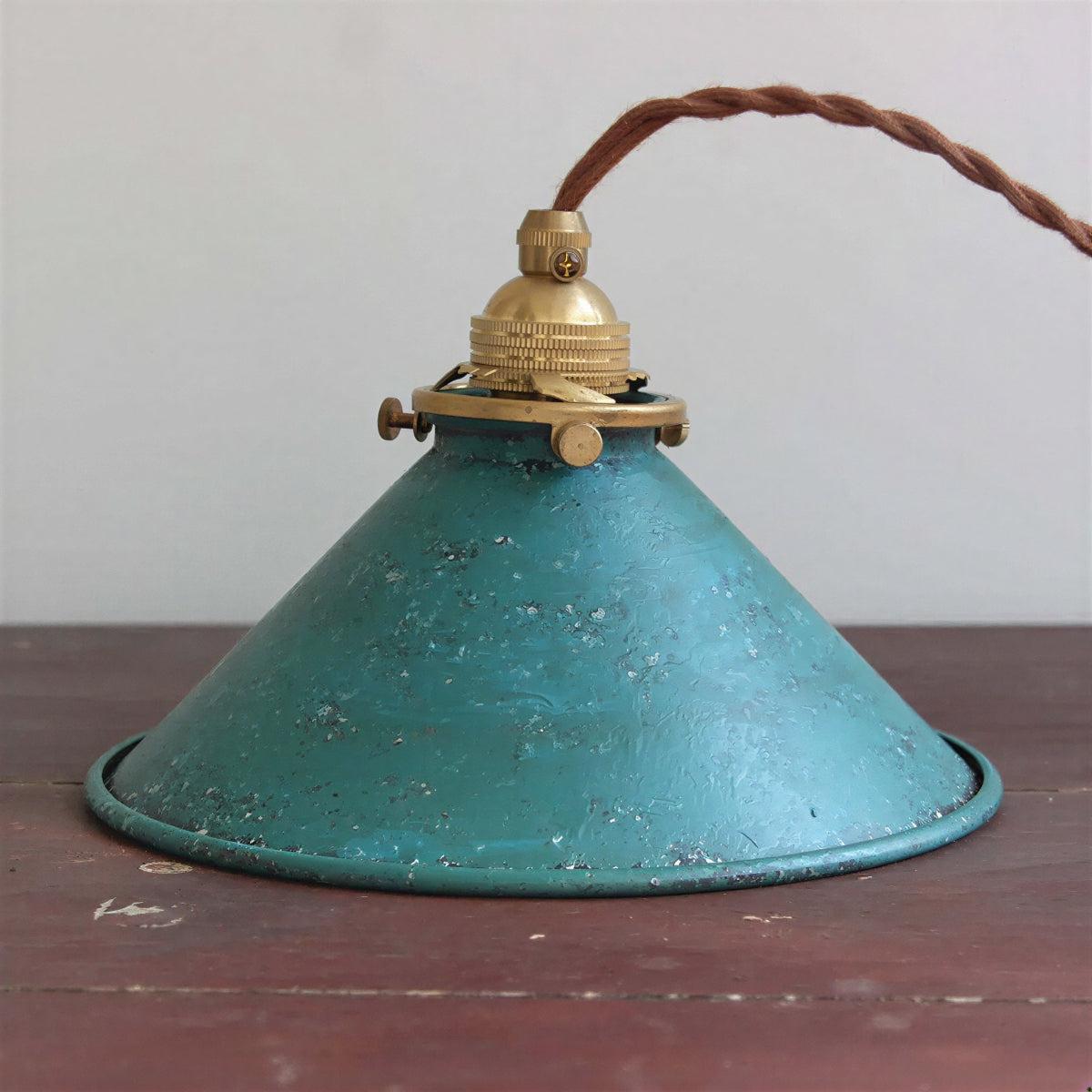Lampada a Sospensione Rustica per Isola Cucina con Design a Cono