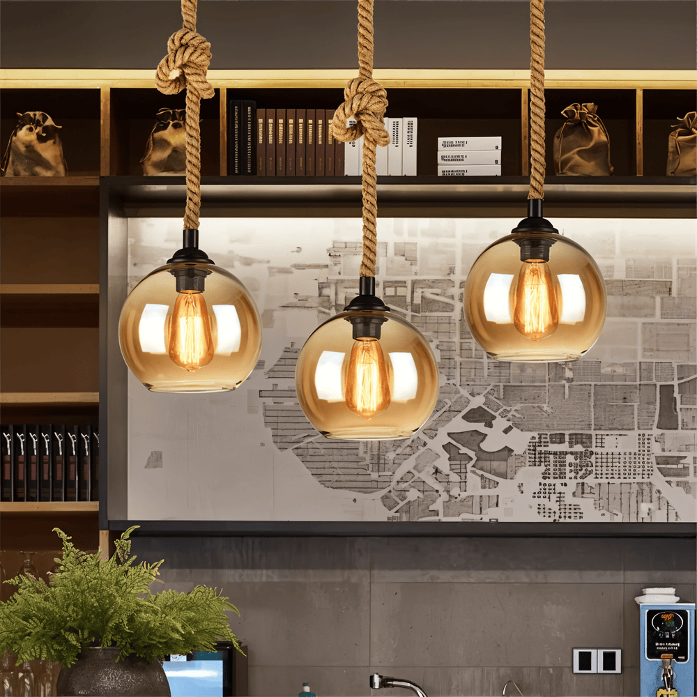 Rustic OrbLight – Lampadario con Sfera di Vetro in Fune di Canapa