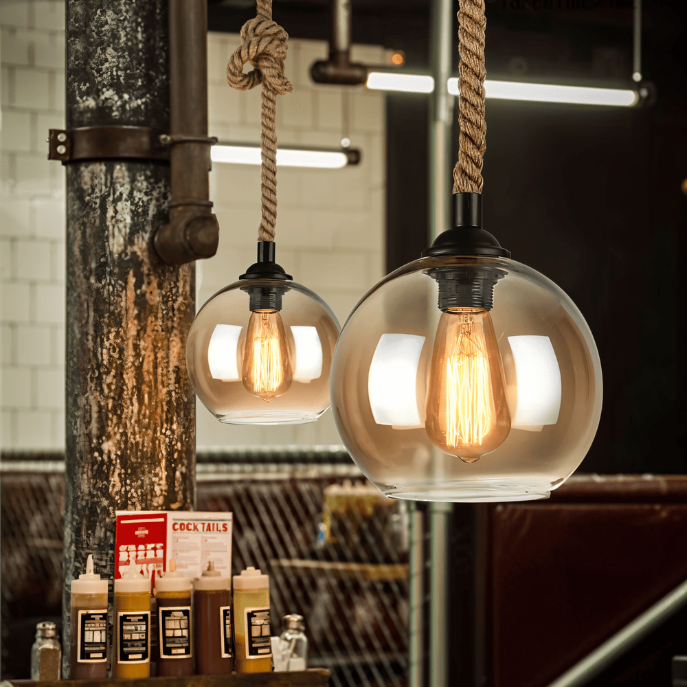 Rustic OrbLight – Lampadario con Sfera di Vetro in Fune di Canapa