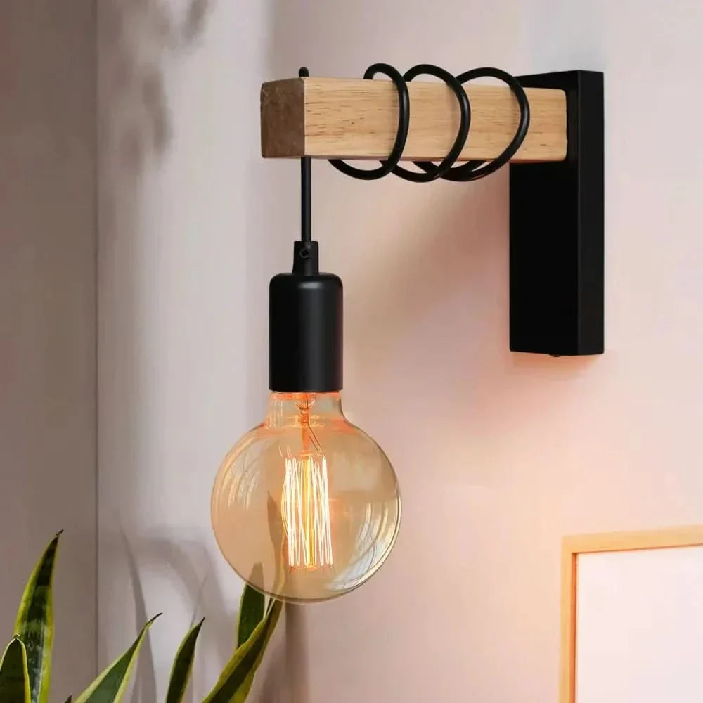 Lampada da Parete Vintage in Legno e Ferro – RetroLume E27