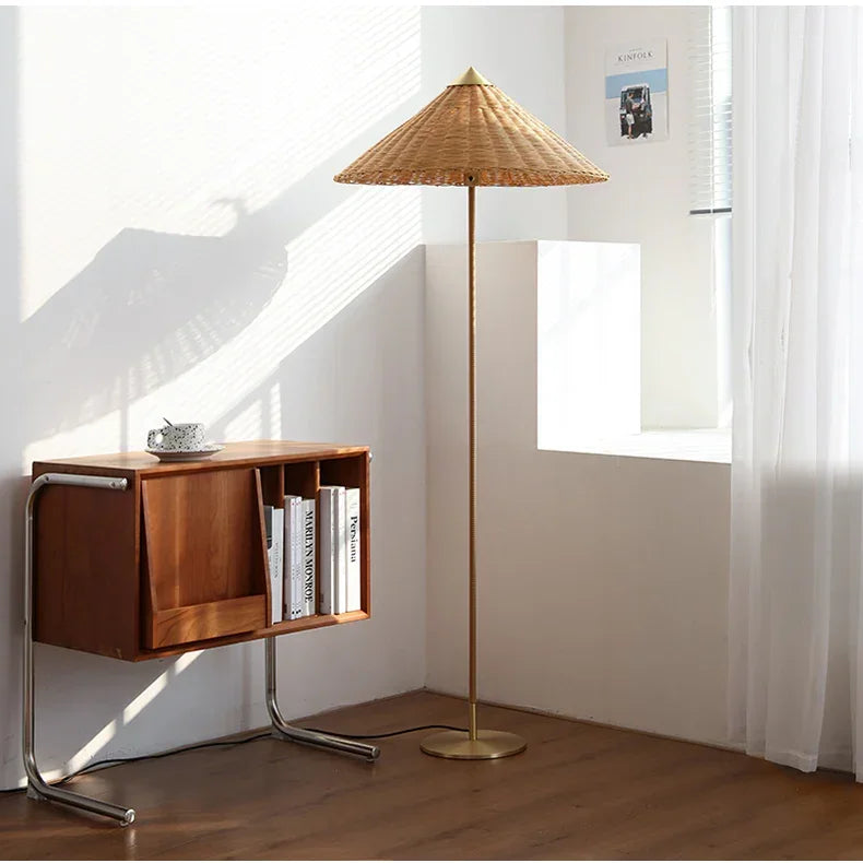 Lampada da Terra Akira