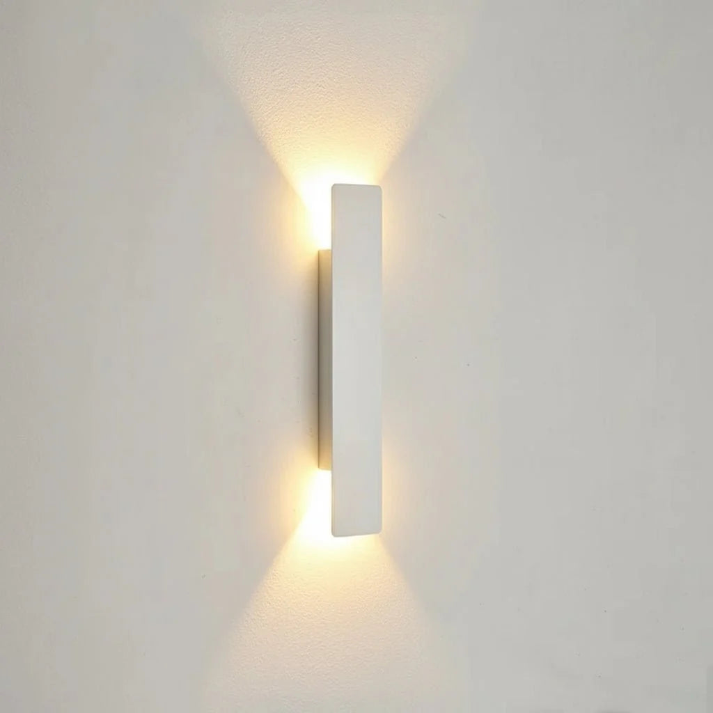 OUTGLOW – Applique LED in alluminio impermeabile per interni ed esterni