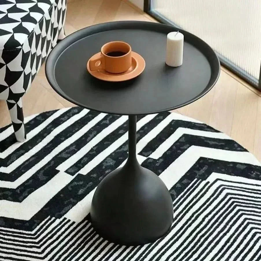 Tavolino Laterale Rotondo in Metallo Scandinavo per Soggiorno o Camera da Letto