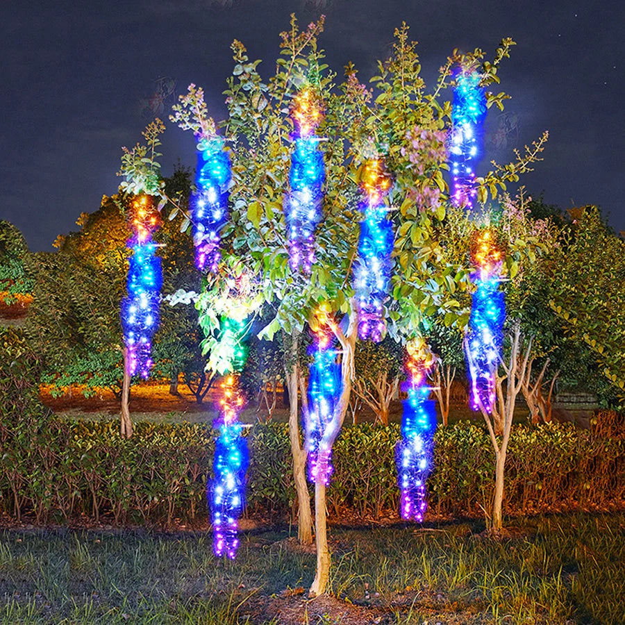 GlowCascade – Fili di Luce LED Pendenti per Giardino & Festa