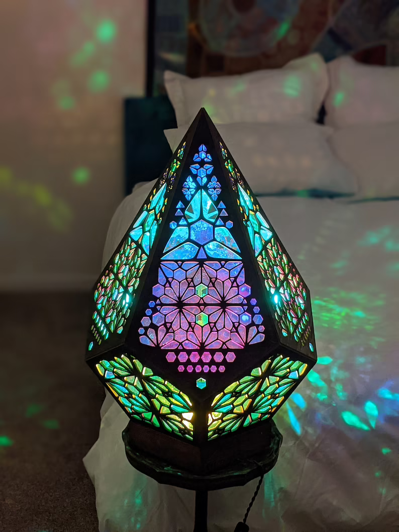 Lampada da tavolo LED in stile Buntglas - LumiAura