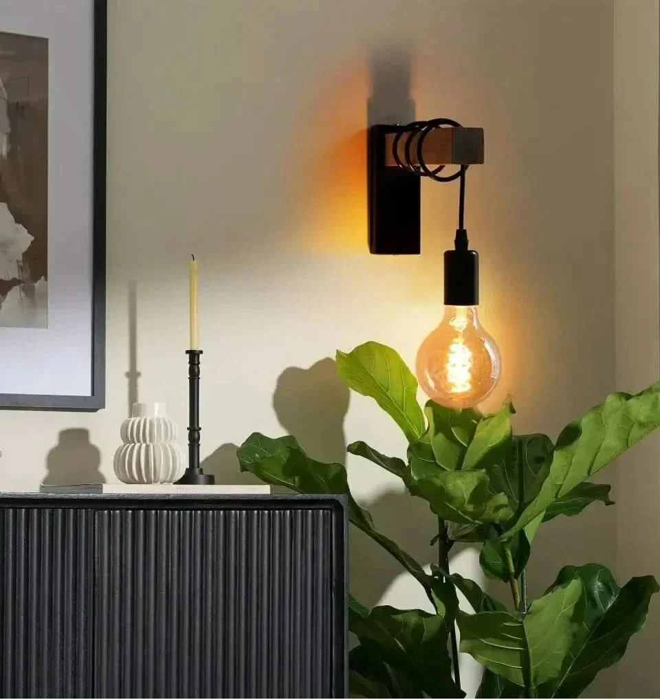 Lampada da Parete Vintage in Legno e Ferro – RetroLume E27