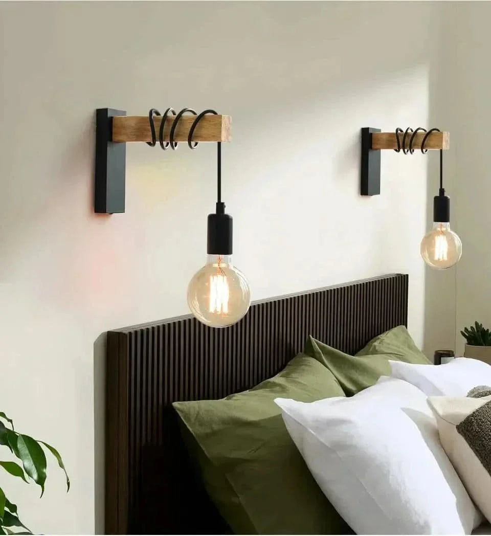 Lampada da Parete Vintage in Legno e Ferro – RetroLume E27