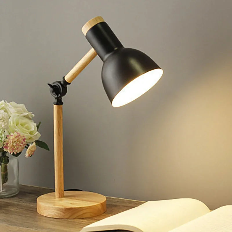 Lampada da Tavolo in Legno Regolabile | Illuminazione Nordica