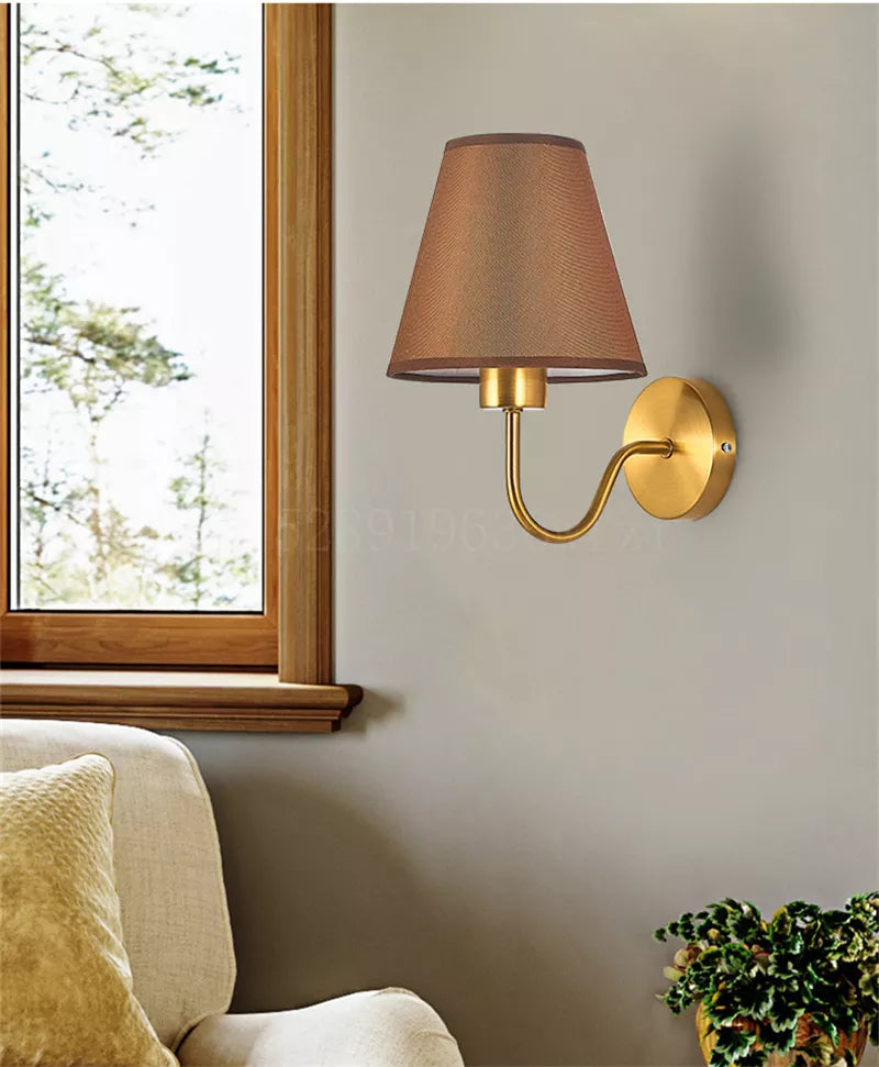 RusticGlow - Lampada da Parete in Tessuto in Stile Americano