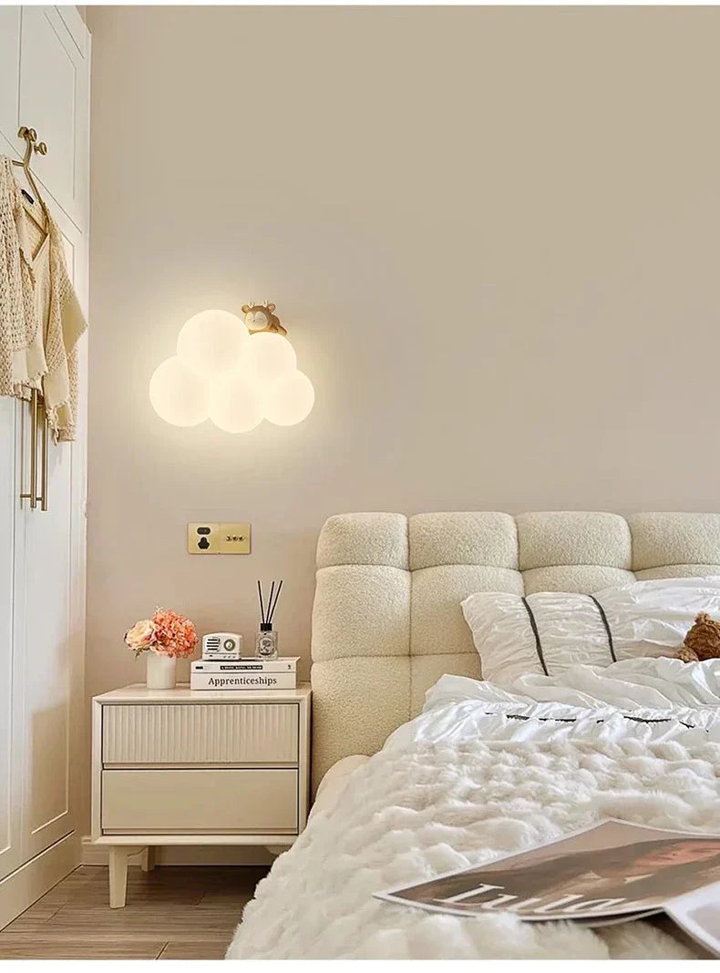 Magia della Luce nella Lampada da Parete per Bambini