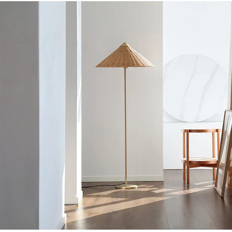 Lampada da Terra Akira