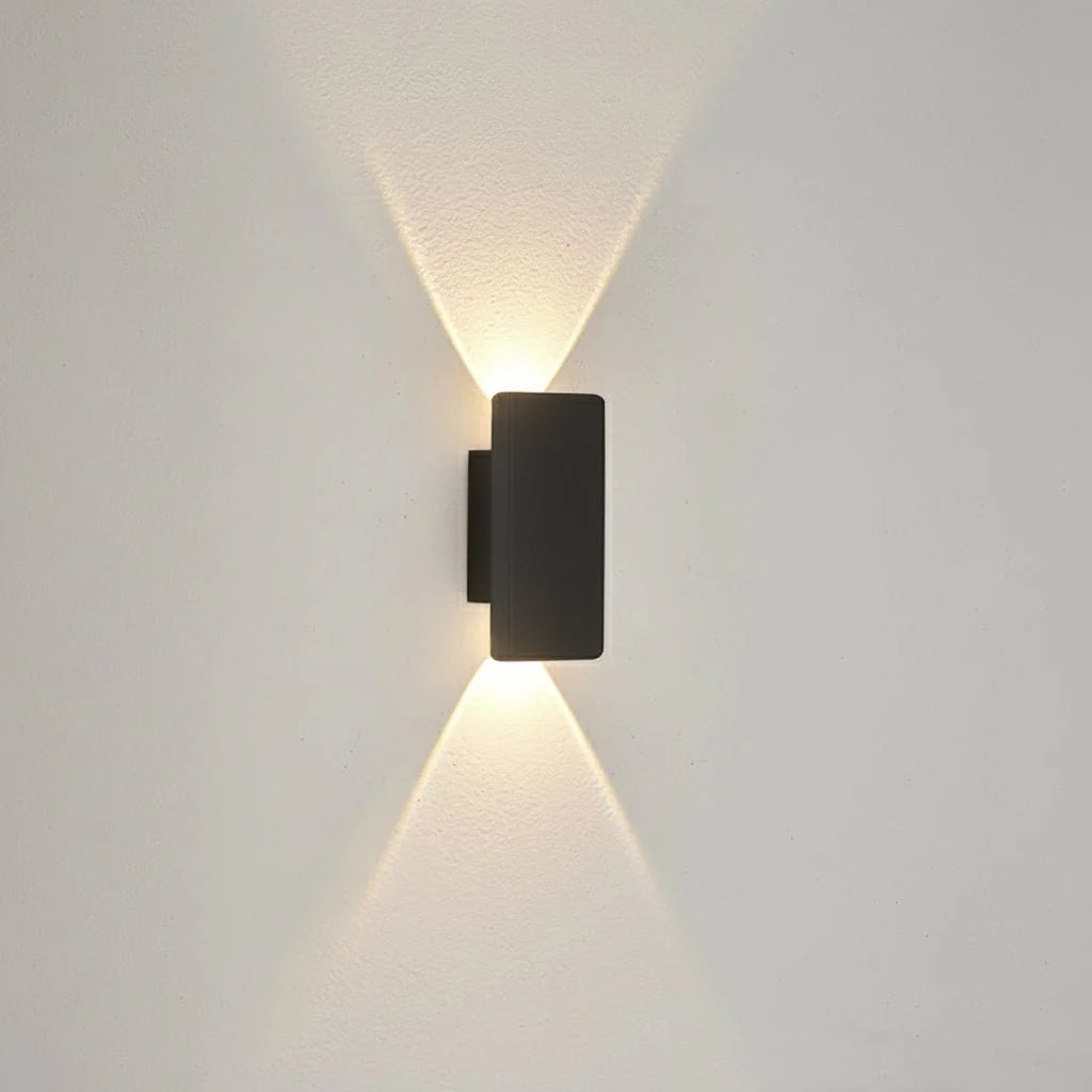 OUTGLOW – Applique LED in alluminio impermeabile per interni ed esterni