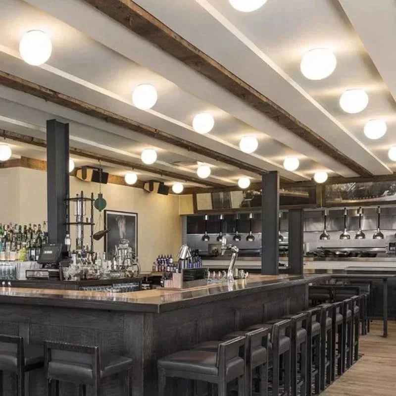 Lampada da Parete Circolare in Vetro Bianco Latte Moderno