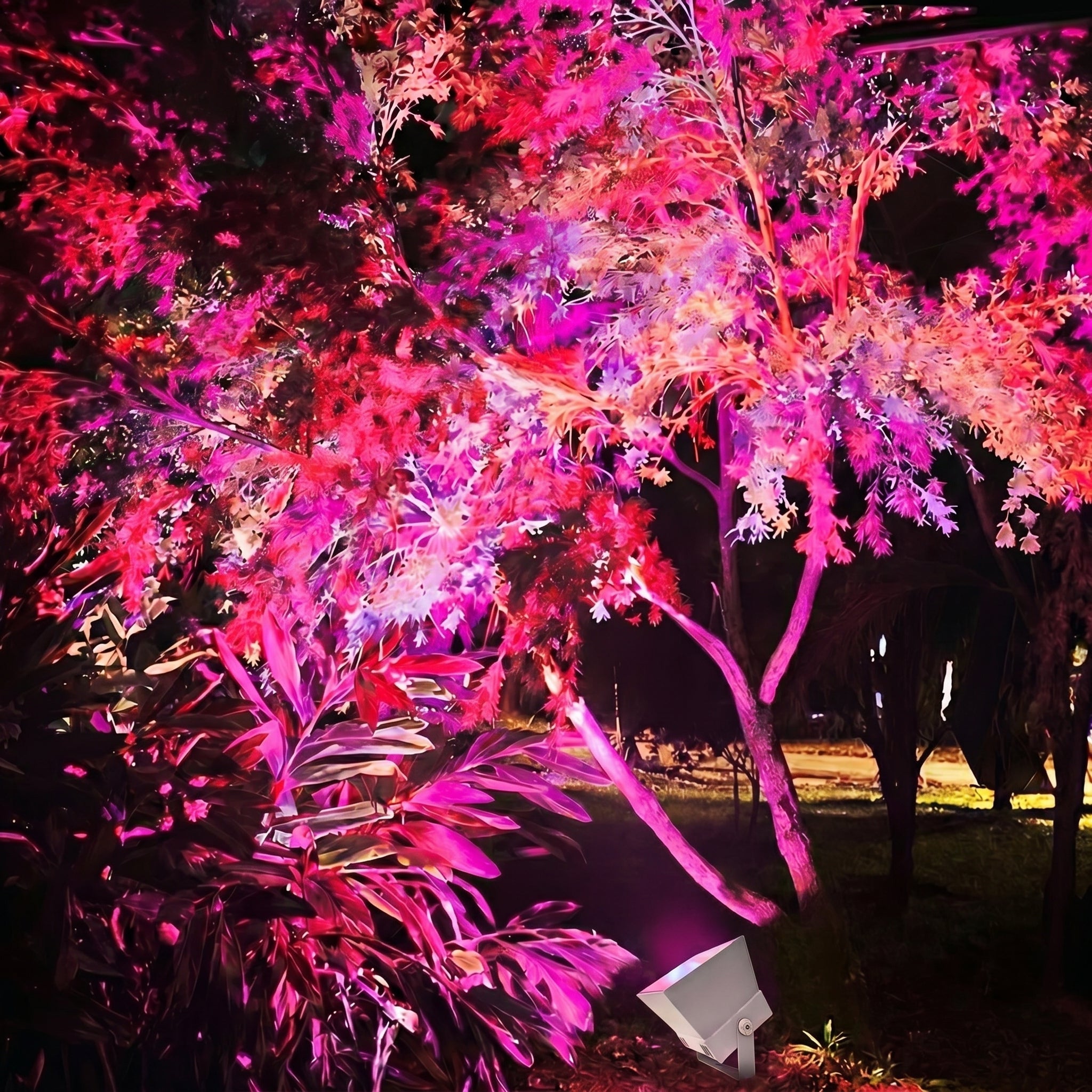 Faro LED RGB Impermeabile per Illuminazione di Giardini e Paesaggi
