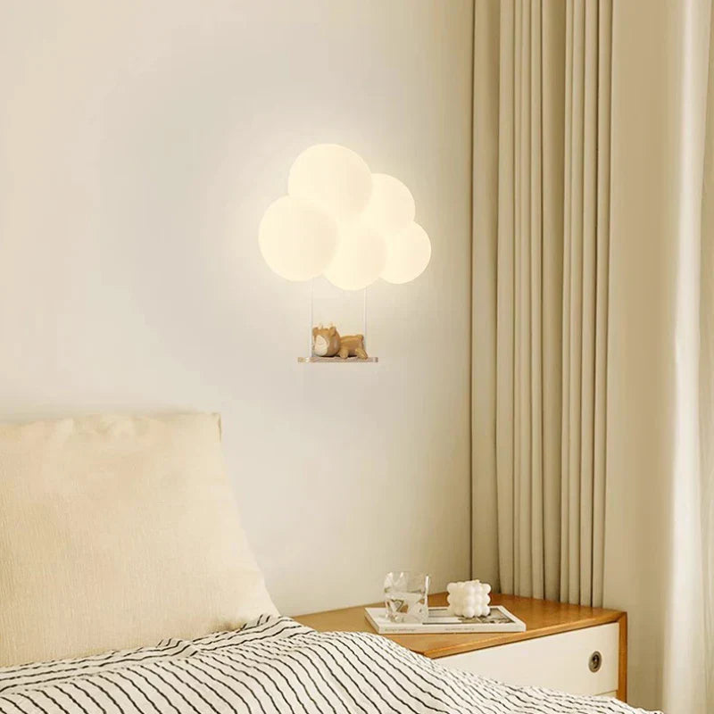 Magia della Luce nella Lampada da Parete per Bambini