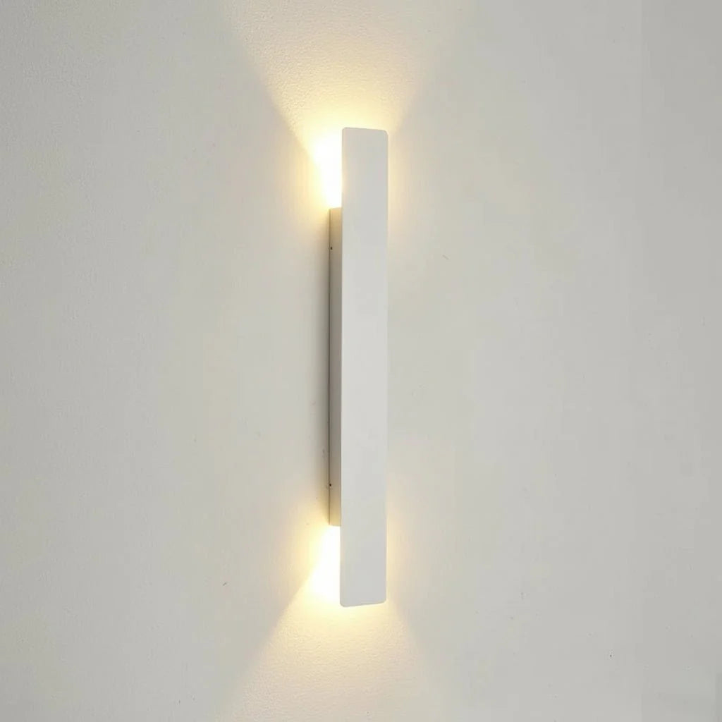 OUTGLOW – Applique LED in alluminio impermeabile per interni ed esterni