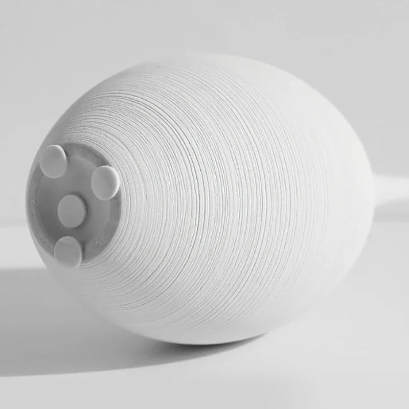 Modello di tranquillità tra forme ceramiche