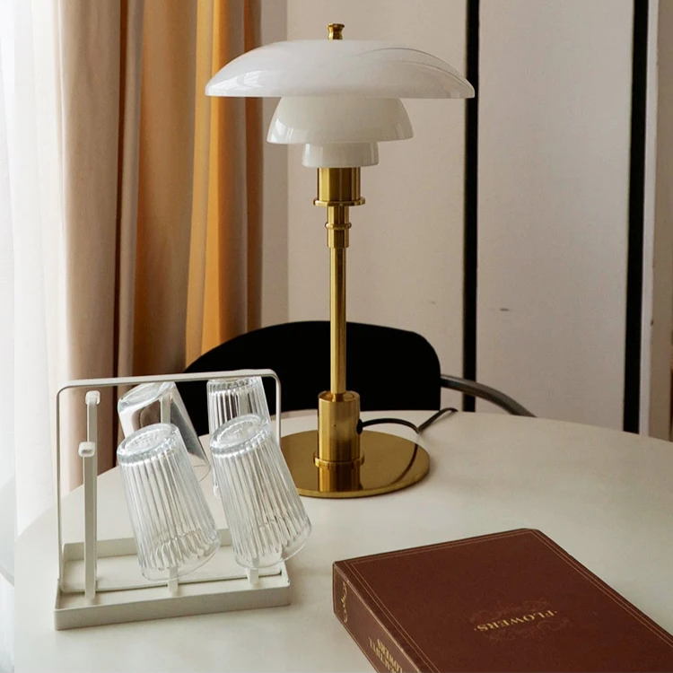 Lampada da Tavolo LED Design Danese