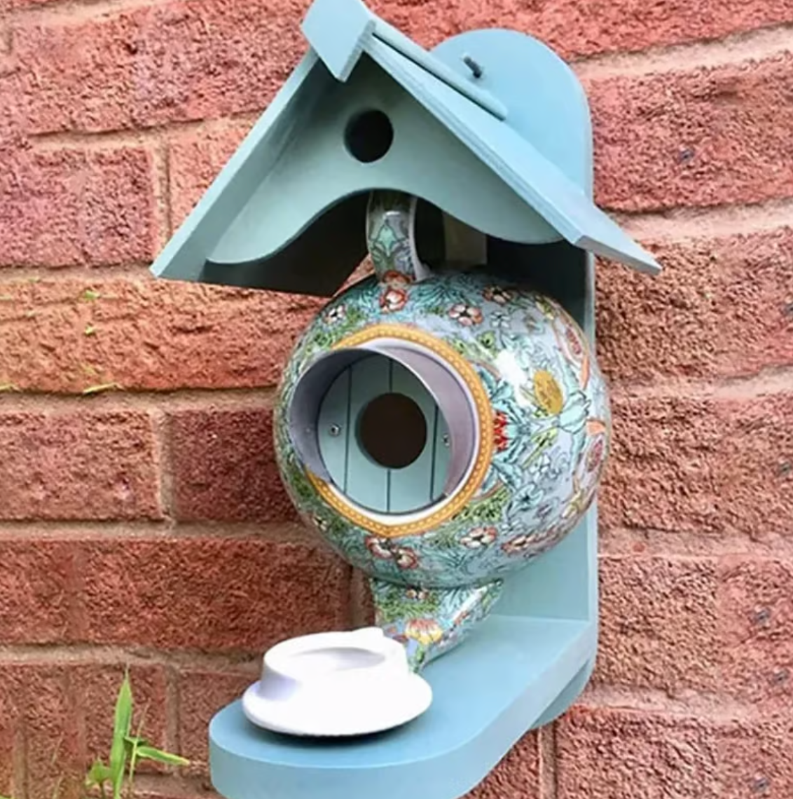Casetta per Uccelli Colorata - Perfetta per il Giardino