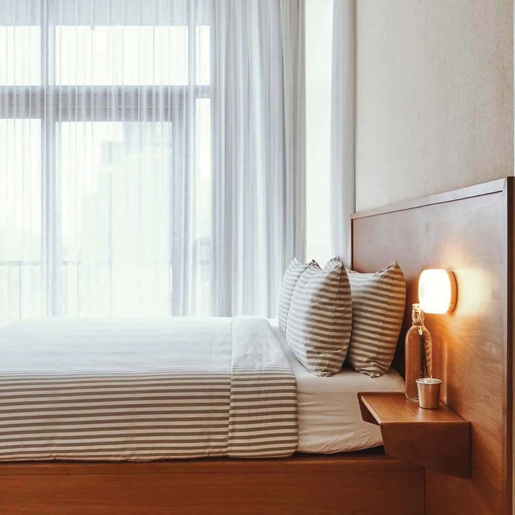 Lampada da Parete Moderna con Diffusore in Vetro per Illuminazione Ambientale Morbida Interna