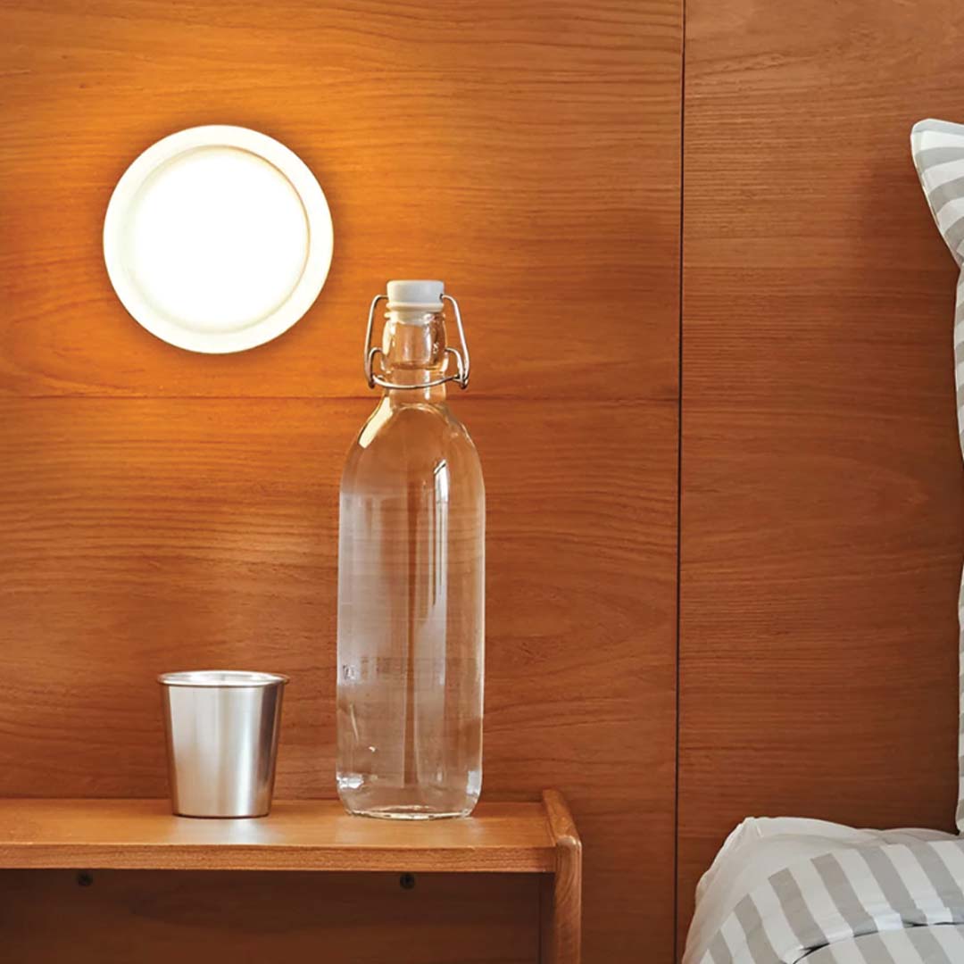 Lampada da Parete Moderna con Diffusore in Vetro per Illuminazione Ambientale Morbida Interna