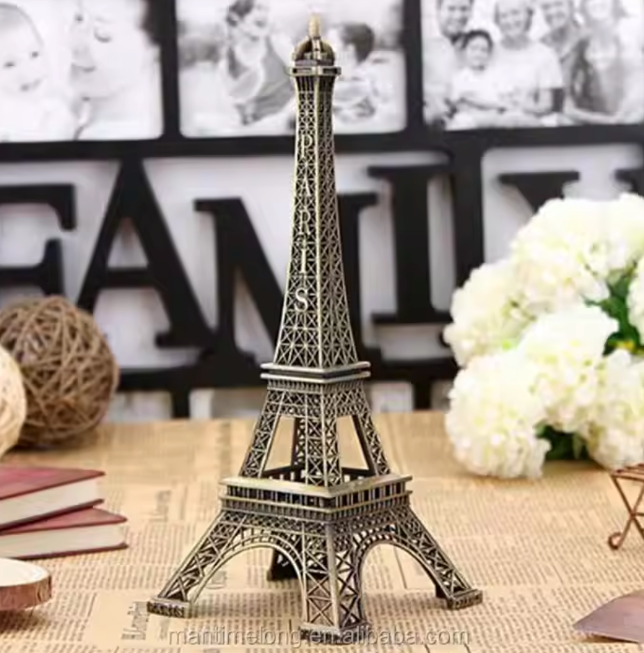 Scultura in Metallo della Torre Eiffel