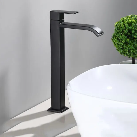 Rubinetto per acqua fredda a maniglia singola nero opaco