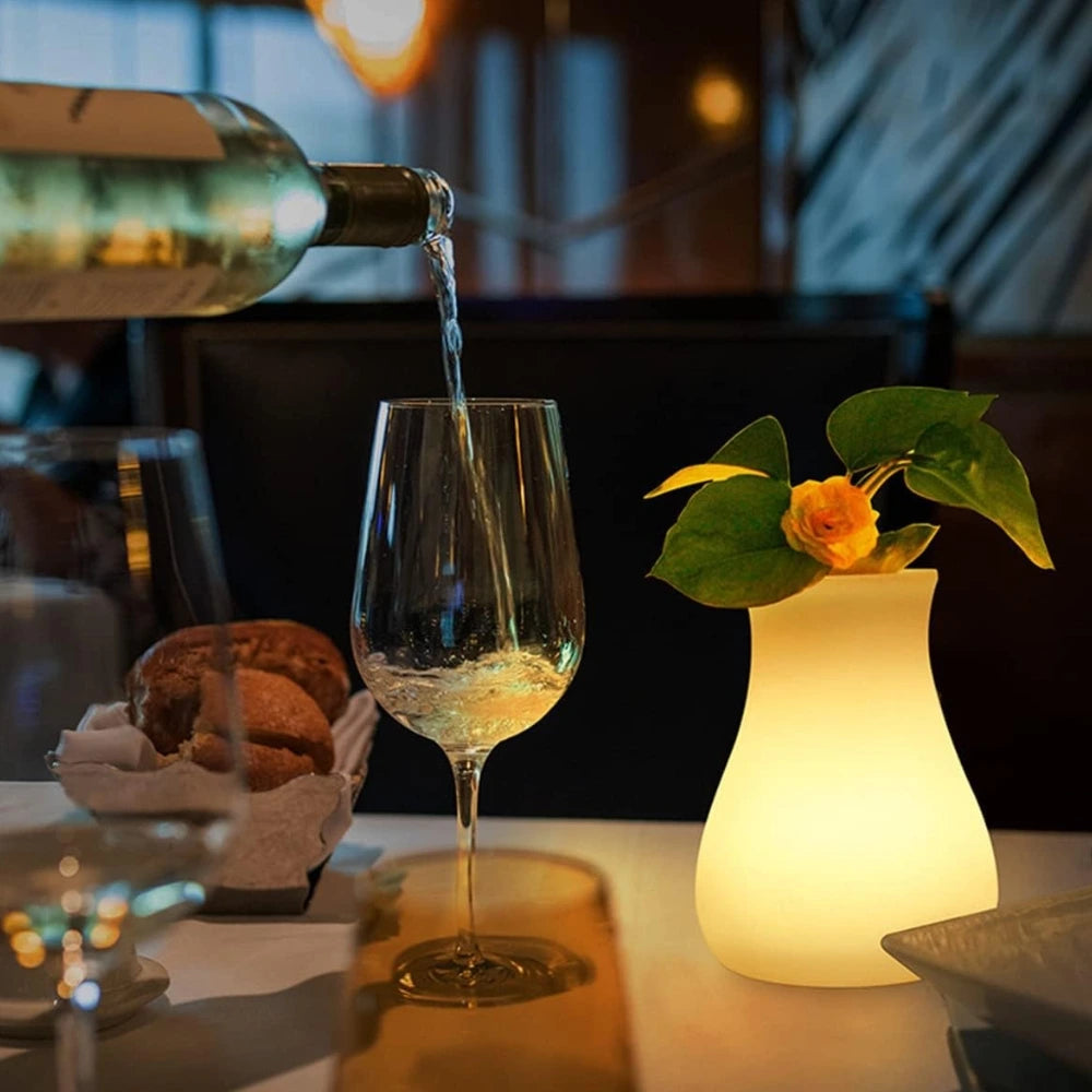 Avara – Vaso Scultoreo con Illuminazione Ricaricabile e Telecomando – Impermeabile per Interni ed Esterni, 16 Colori