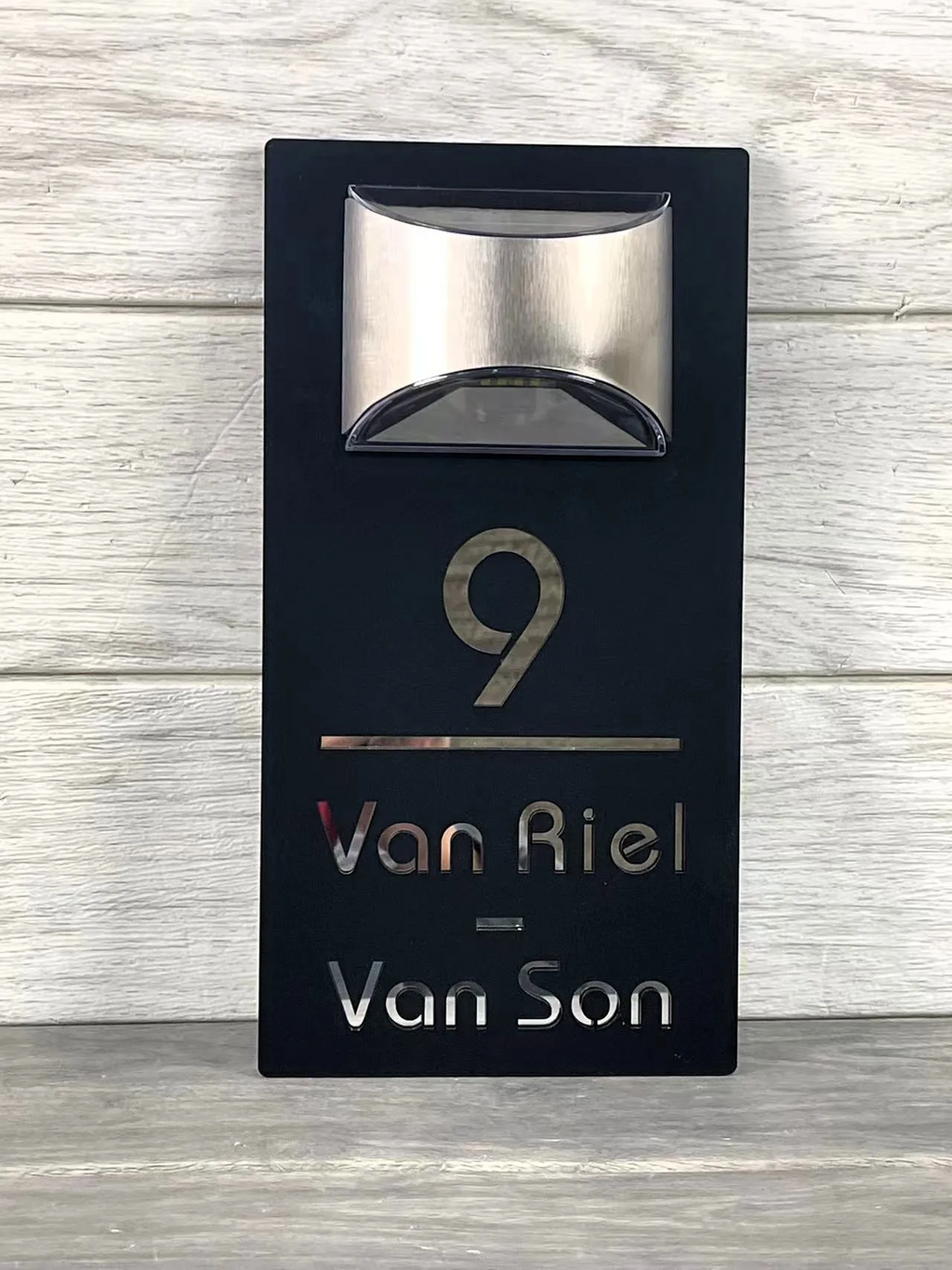 GlowSign - Numero civico personalizzato - illuminato da energia solare | 50% SCONTO