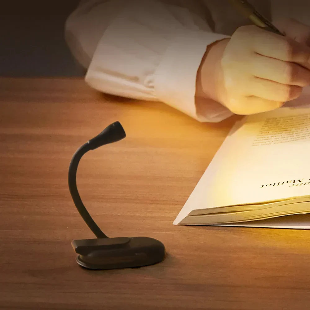 Mini Lampada da Libro - Luce Notturna Portatile con Clip e Ricarica USB, LED Dimmerabile per Camera da Letto, Protezione per Gli Occhi e Campeggio - Lampada da Libro con Clip Rotante a 360°