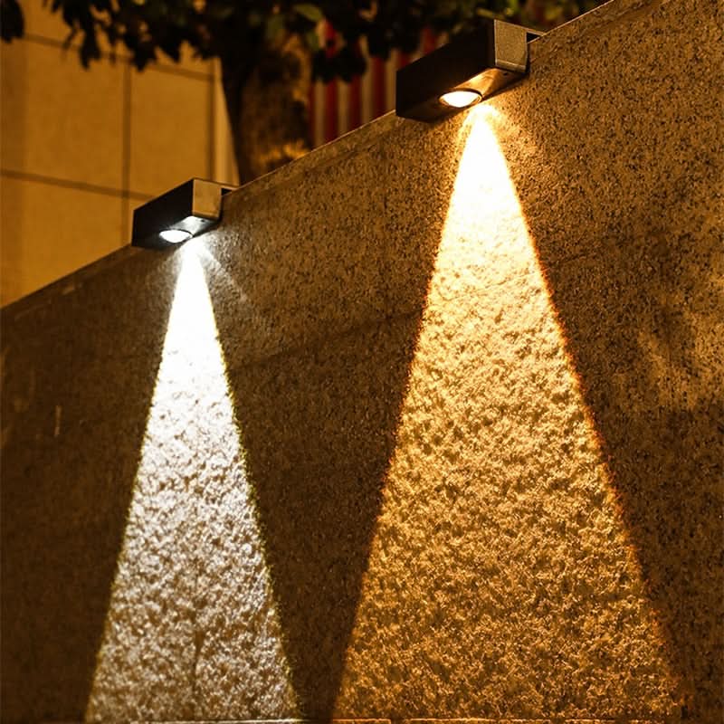 TrackGlow – Illuminazione Solare Esterna Impermeabile