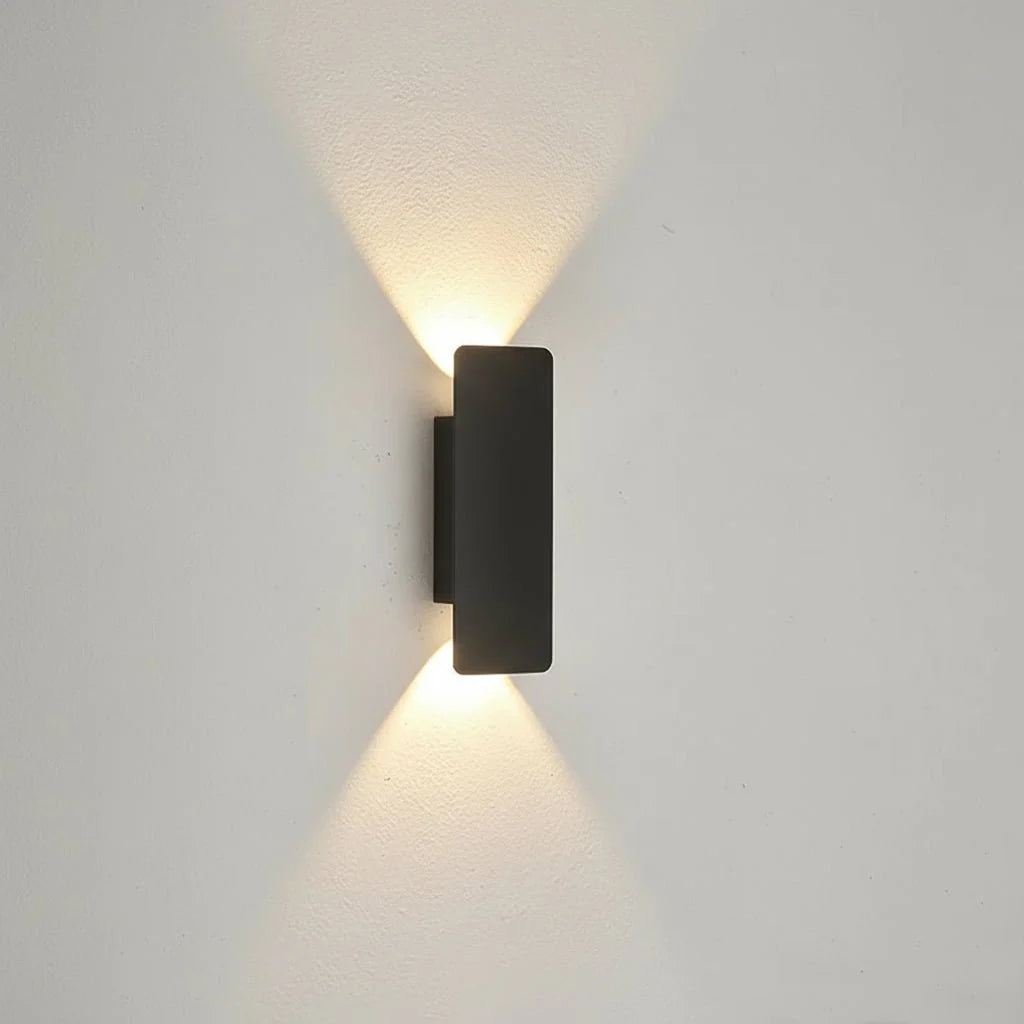 OUTGLOW – Applique LED in alluminio impermeabile per interni ed esterni