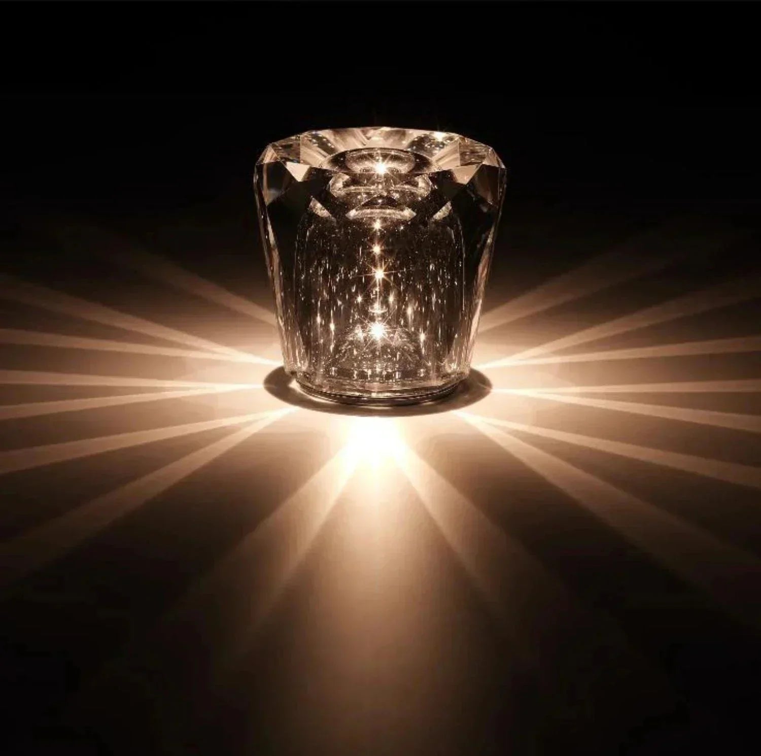 Luce esclusiva in metallo e cristallo
