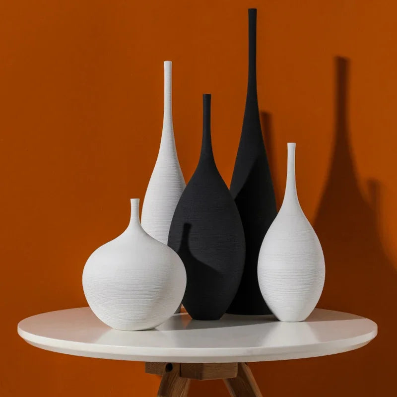 Modello di tranquillità tra forme ceramiche
