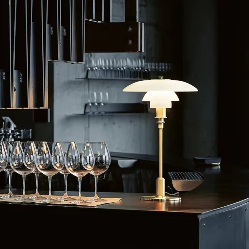 Lampada da Tavolo LED Design Danese