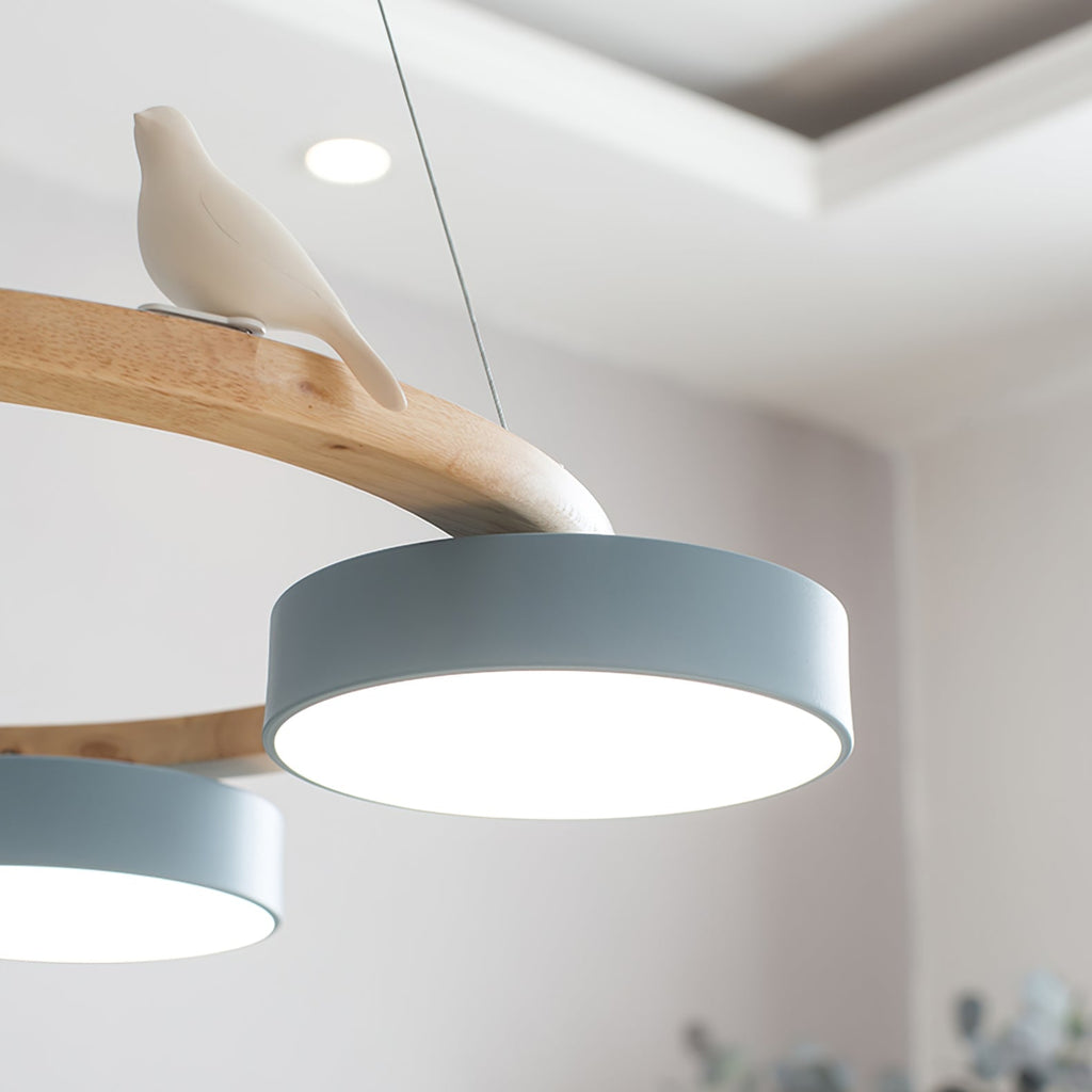 Zerani | Lampadario Rotondo con Design per Uccelli, Struttura in Legno e Illuminazione LED Integrata