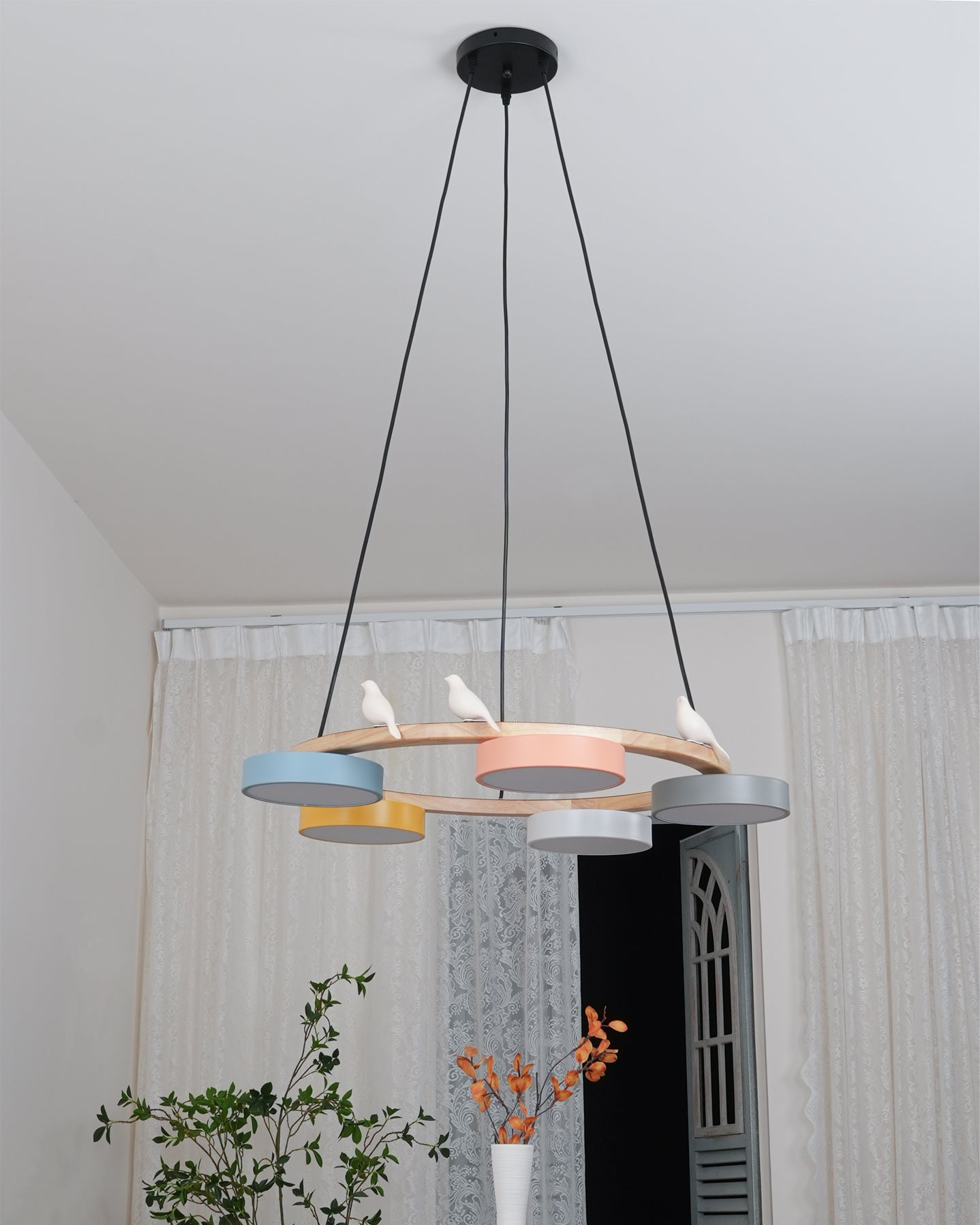 Zerani | Lampadario Rotondo con Design per Uccelli, Struttura in Legno e Illuminazione LED Integrata