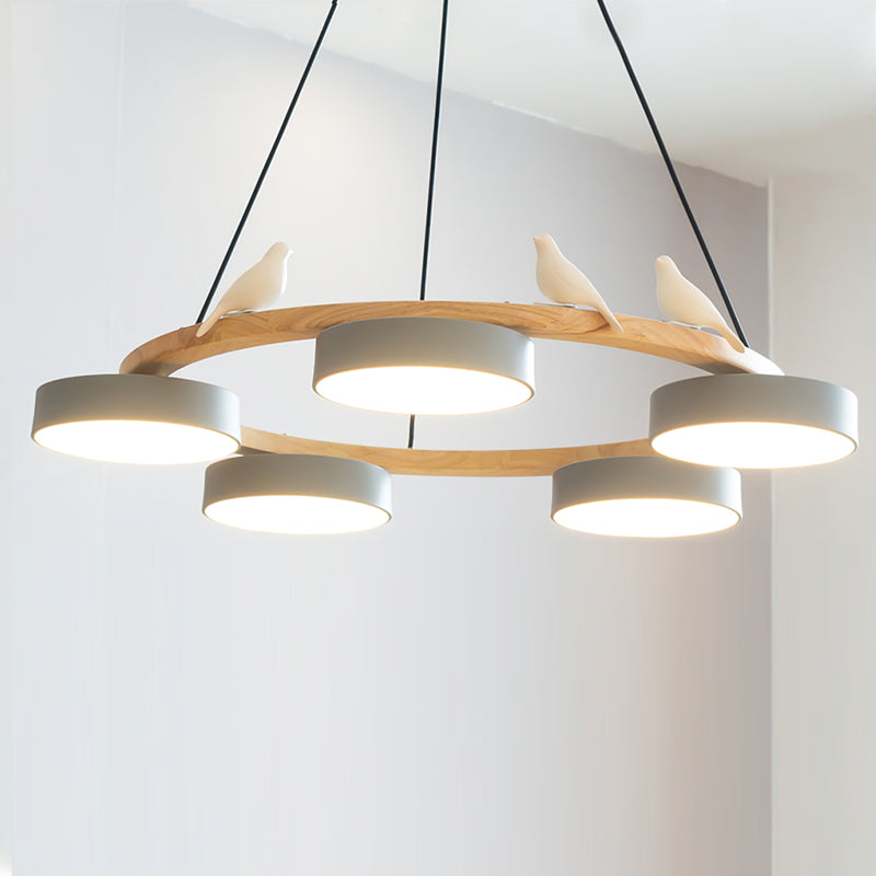 Zerani | Lampadario Rotondo con Design per Uccelli, Struttura in Legno e Illuminazione LED Integrata