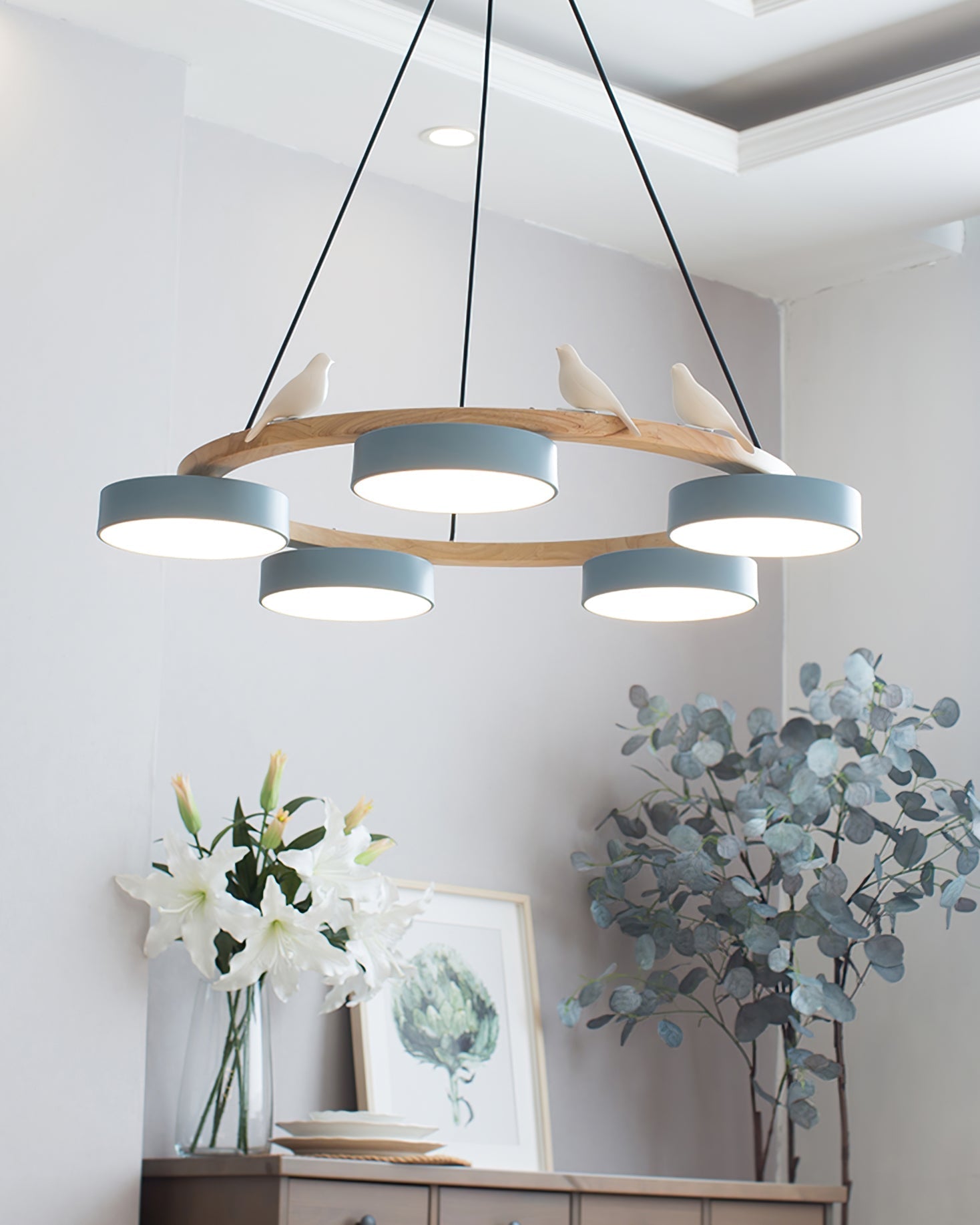 Zerani | Lampadario Rotondo con Design per Uccelli, Struttura in Legno e Illuminazione LED Integrata