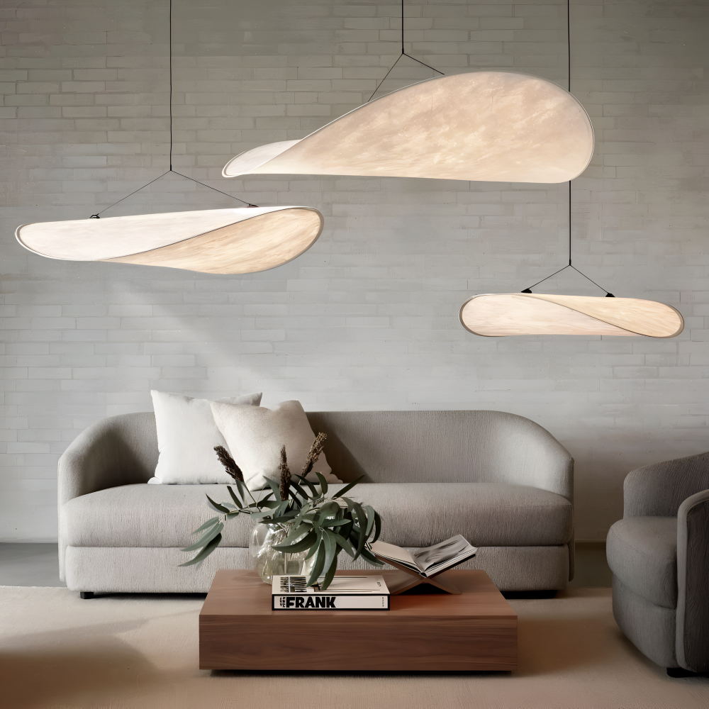 Auréline – Lampada a sospensione artigianale in tessuto e metallo con illuminazione LED