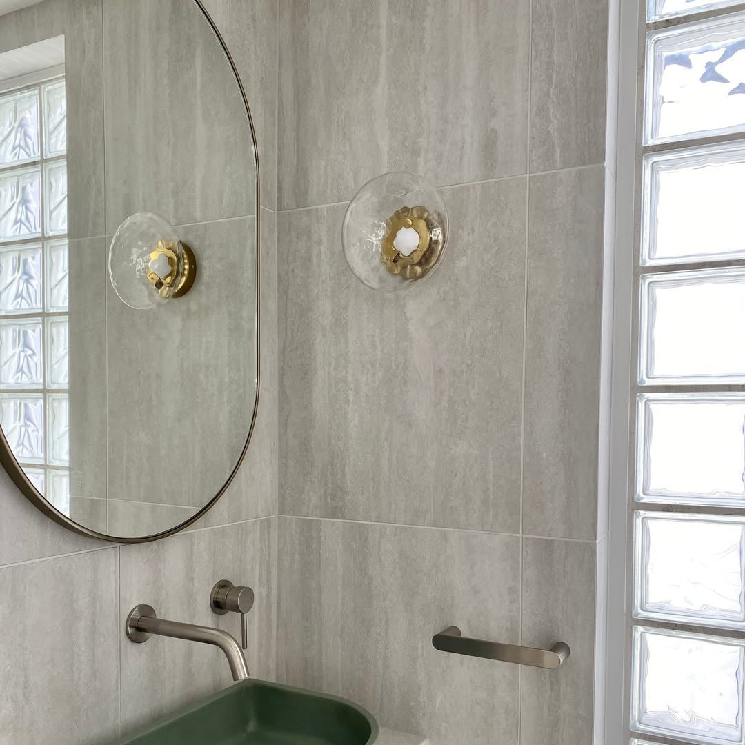 Noreva | Applique in Vetro Scultoreo con LED Integrato per Illuminazione Interni Moderni