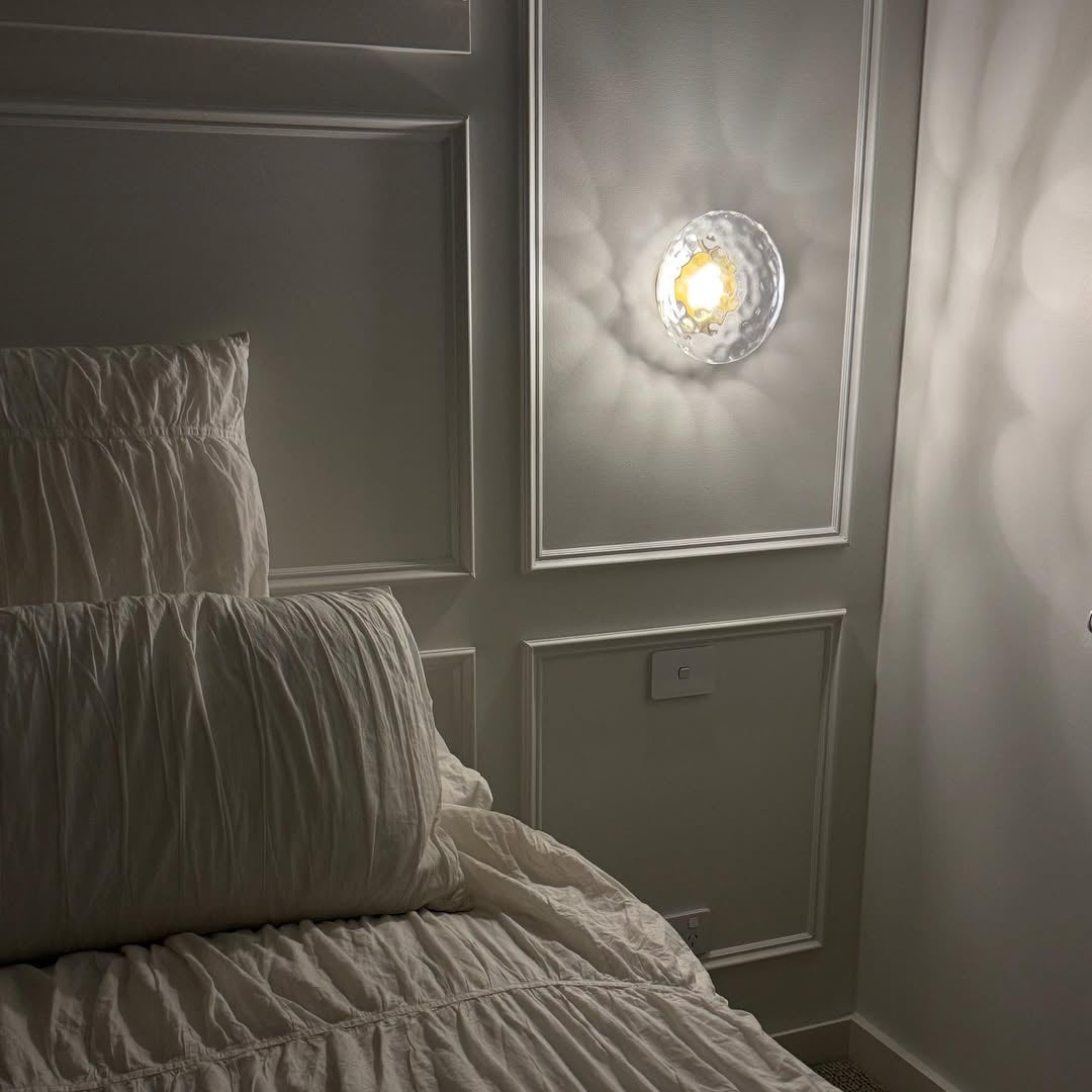 Noreva | Applique in Vetro Scultoreo con LED Integrato per Illuminazione Interni Moderni