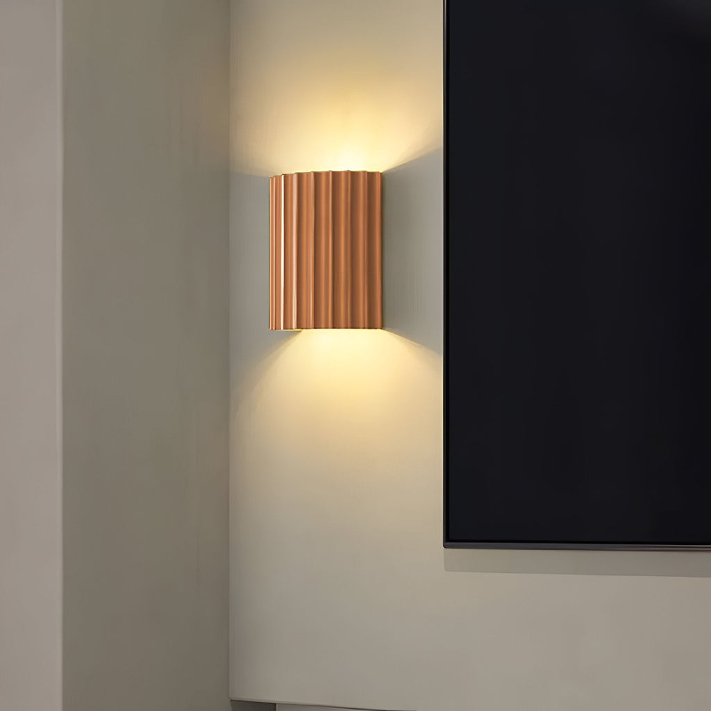 NordStripe – Lampada da Parete LED Striata in Resina con Design Nordico Moderno