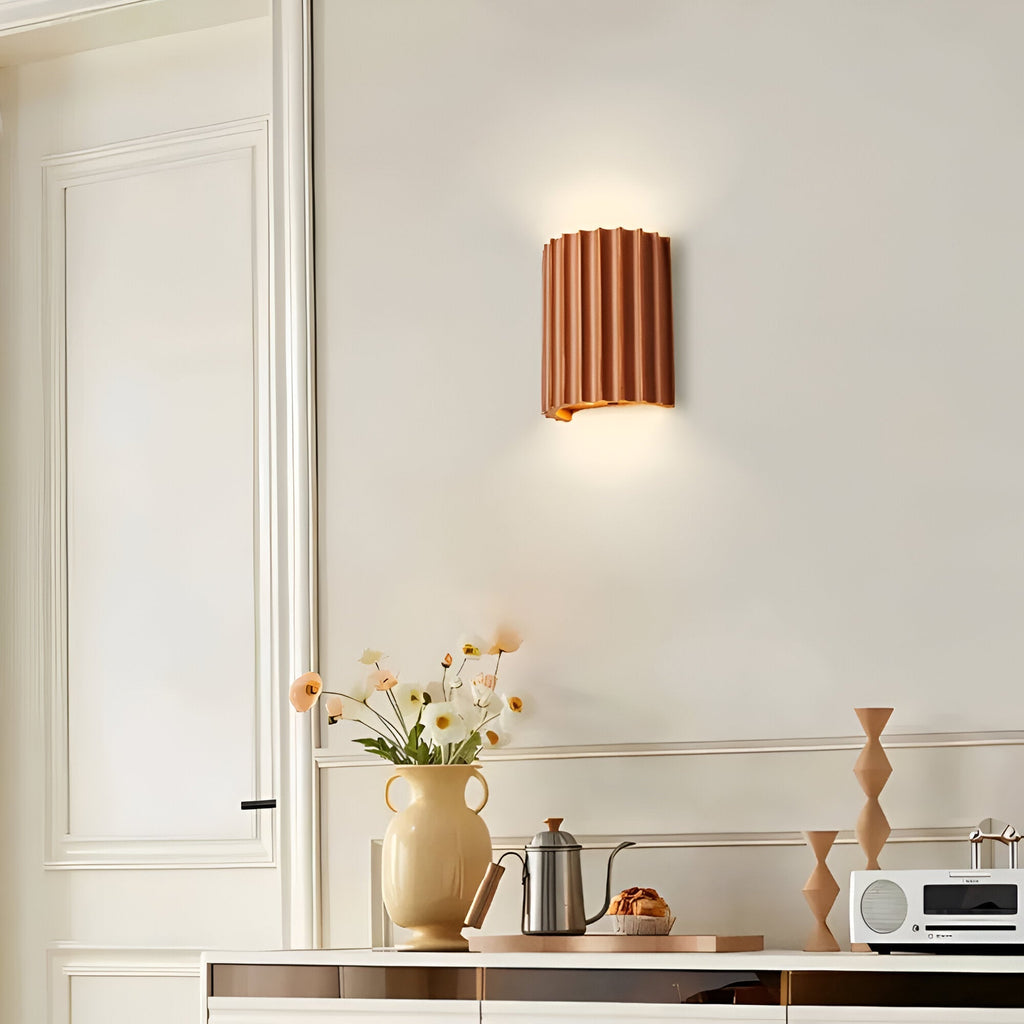 NordStripe – Lampada da Parete LED Striata in Resina con Design Nordico Moderno