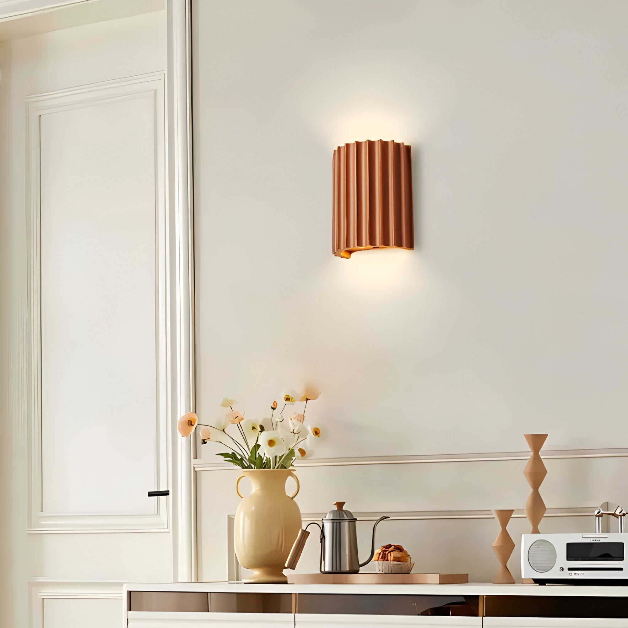 NordStripe – Lampada da Parete LED Striata in Resina con Design Nordico Moderno